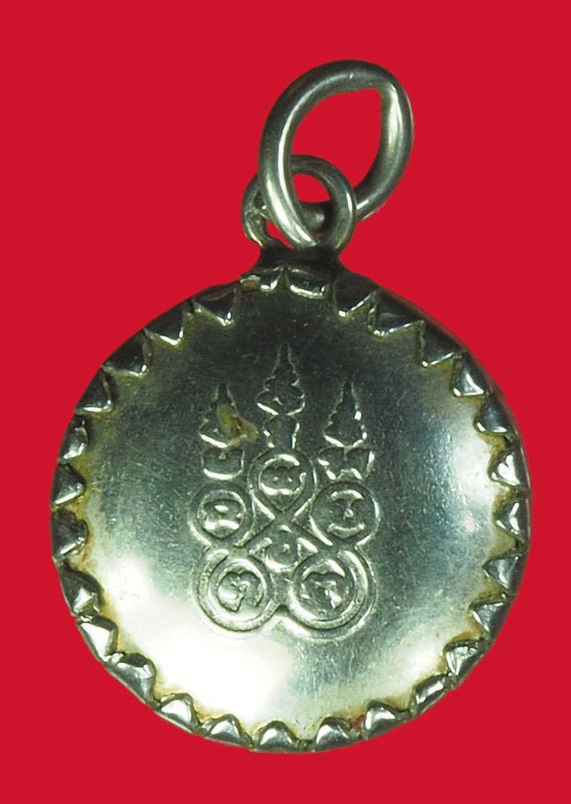 *39945 ล็อกเก็ตฉากขาว หลวงพ่อวงษ์ วัดปริวาส กรุงเทพ ไม่ทราบปี 4