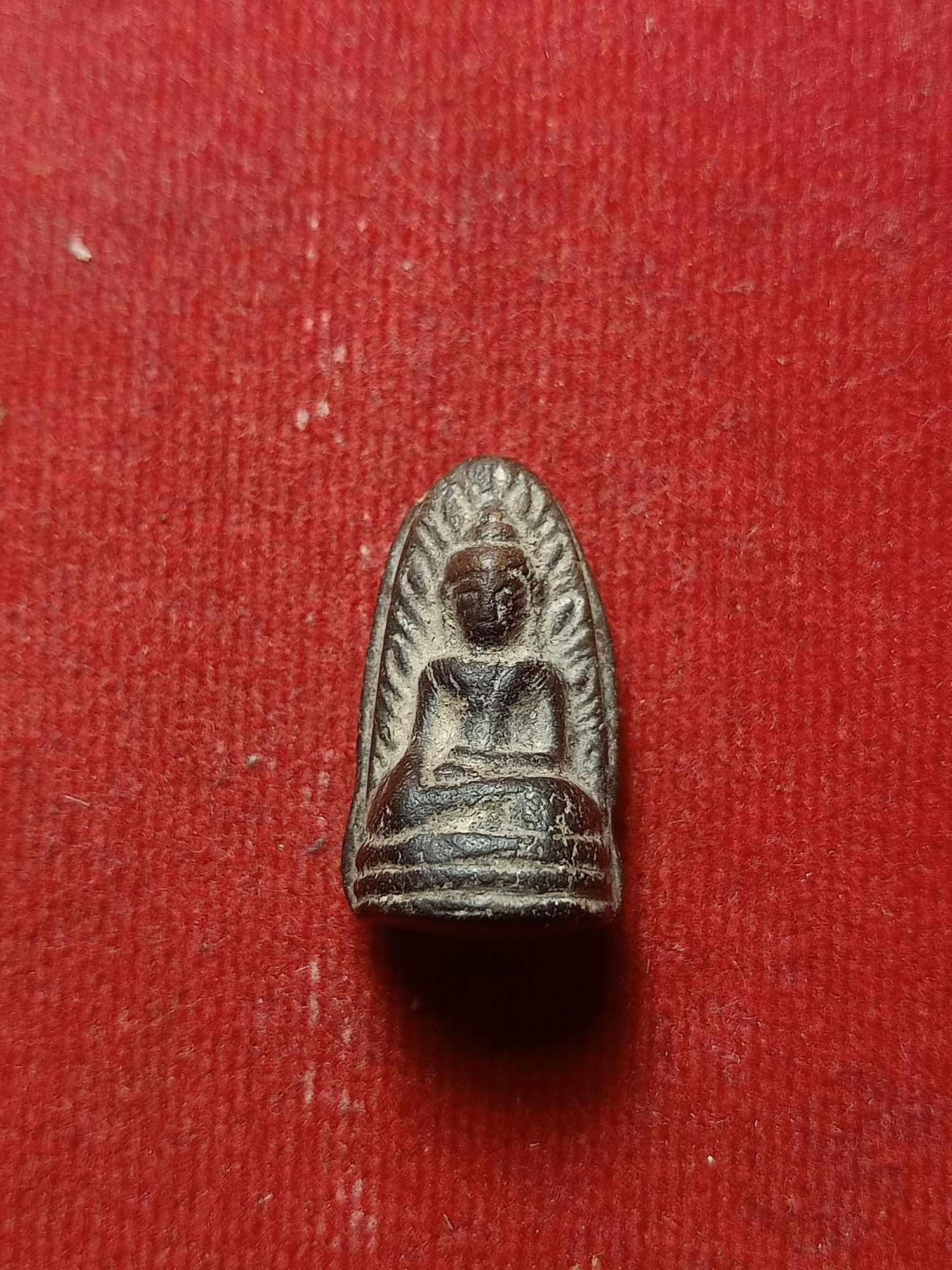 พระรอด เนื้อดิน ค่ายอดิศร จ.สระบุรี (SKU-04683)