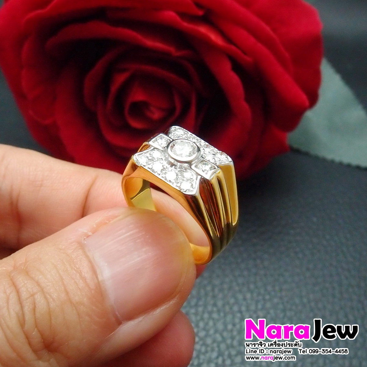 แหวนเพชรชาย เพชรแท้เม็ดกลาง 30 ตัง ล้อมเพชรแท้ 60 ตัง แบบแหวนหน้ากว้าง สวมใส่แล้วดูภูมิฐาน