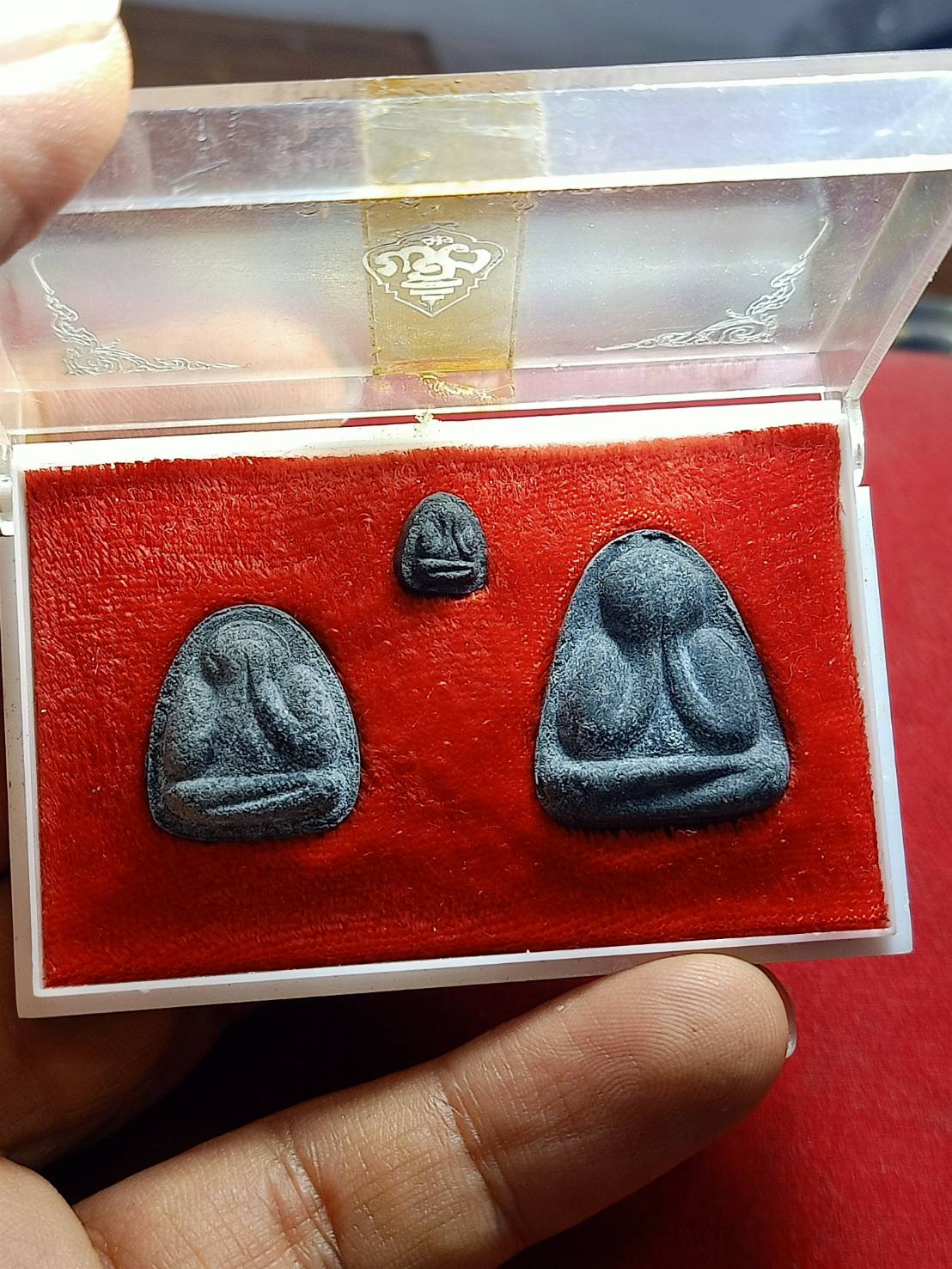 พระชุดปิดตา ผงใบลาน รุ่นเพ็ญพุธ อธิบดี วัดสุทัศนเทพวราราม กรุงเทพฯ ปี 2531 พร้อมกล่อง (SKU-06129)