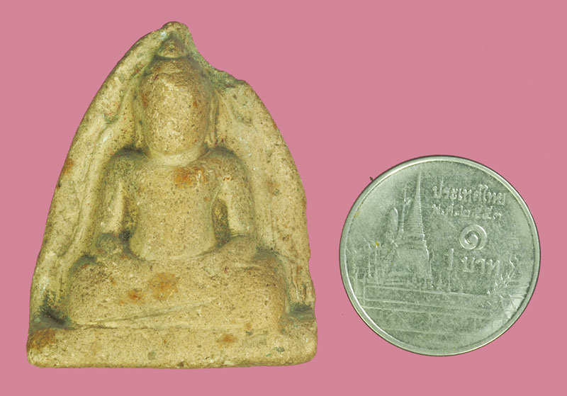 *38721 พระหลวงพ่อโต พิมพ์กลาง เก่าพอมีอายุ ไม่ทราบที่และปีสร้าง เนื้อดิน 9.1