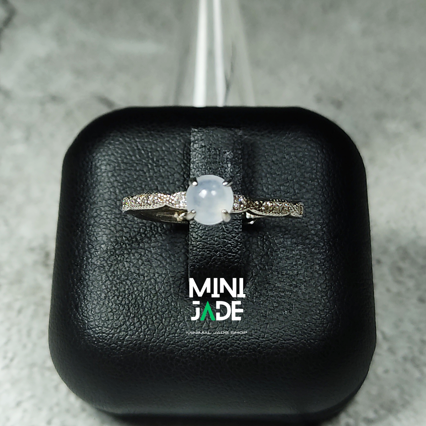 แหวนหยกพม่าเนื้อแก้ว ice jade