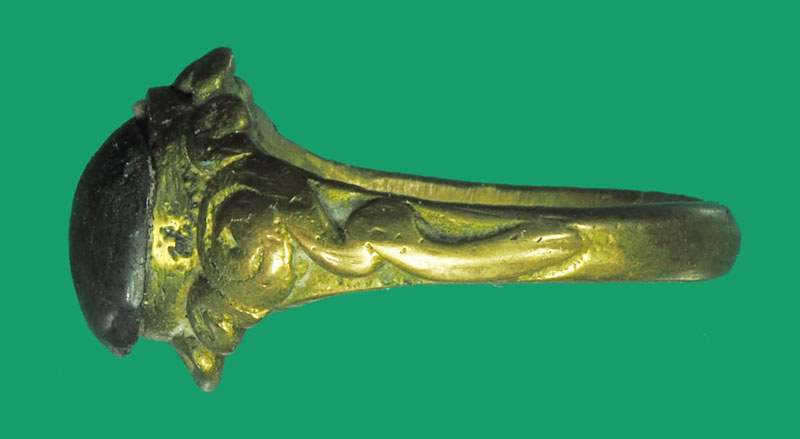 *33644 แหวนหัวนิล หล่อโบราณ เก่าไม่ทราบที่ 12