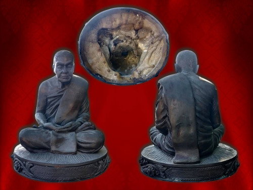 รูปเหมือนบูชา หลวงปู่แว่น ธนปาโล วัดถ้ำพระสบาย จ.ลำปาง ขนาดหน้าตัก 5 นิ้ว ครบรอบ 85 ปี 18 มีนาคม พ.ศ. 2538