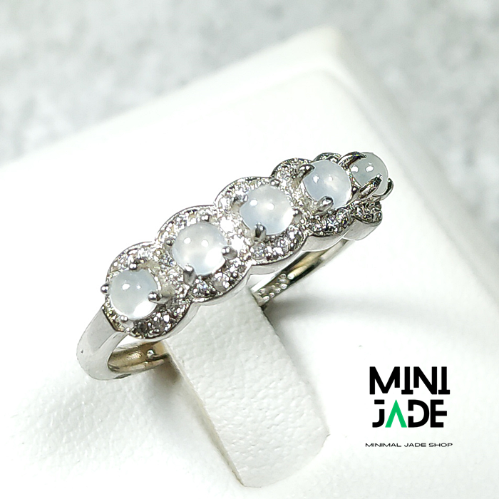 แหวนหยก ICE JADE 5เม็ด เนื้อแก้วใส