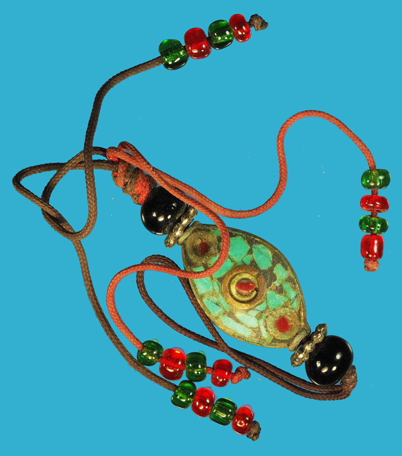 *37713 เครื่องประดับหินสีแกะ เป็นของสะสม 16