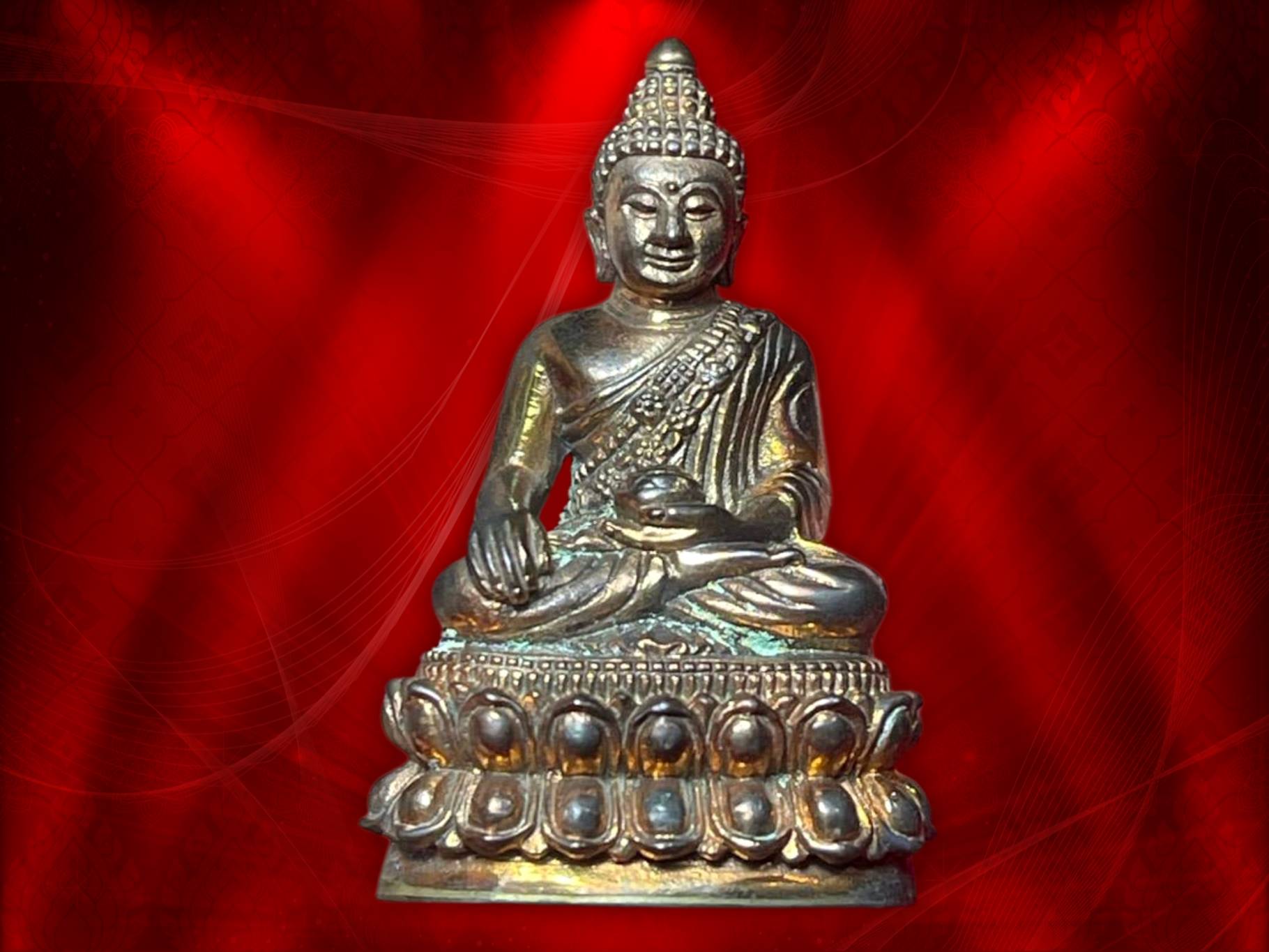 พระกริ่งยอดแก้ว เนื้อนวะโลหะ วัดบวรนิเวศวิหาร ปี 2548 NO.4952 ด้านหลักสลักอักษรว่า "ยอดแก้ว" พร้อมหมายเลขกำกับ ใต้ฐานมีโค๊ต ญสส. และโค๊ตลายเซนพระนามย่อ ญสส. ตรงกลางมียันต์ รัตนตรัย จำนวนจัดสร้าง 4,992 องค์ พร้อมกล่องเดิม