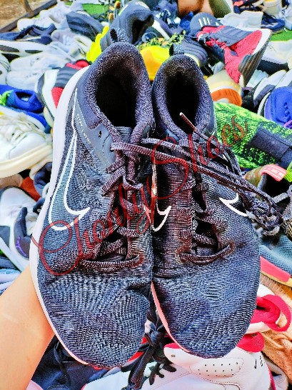 second hand sneakers