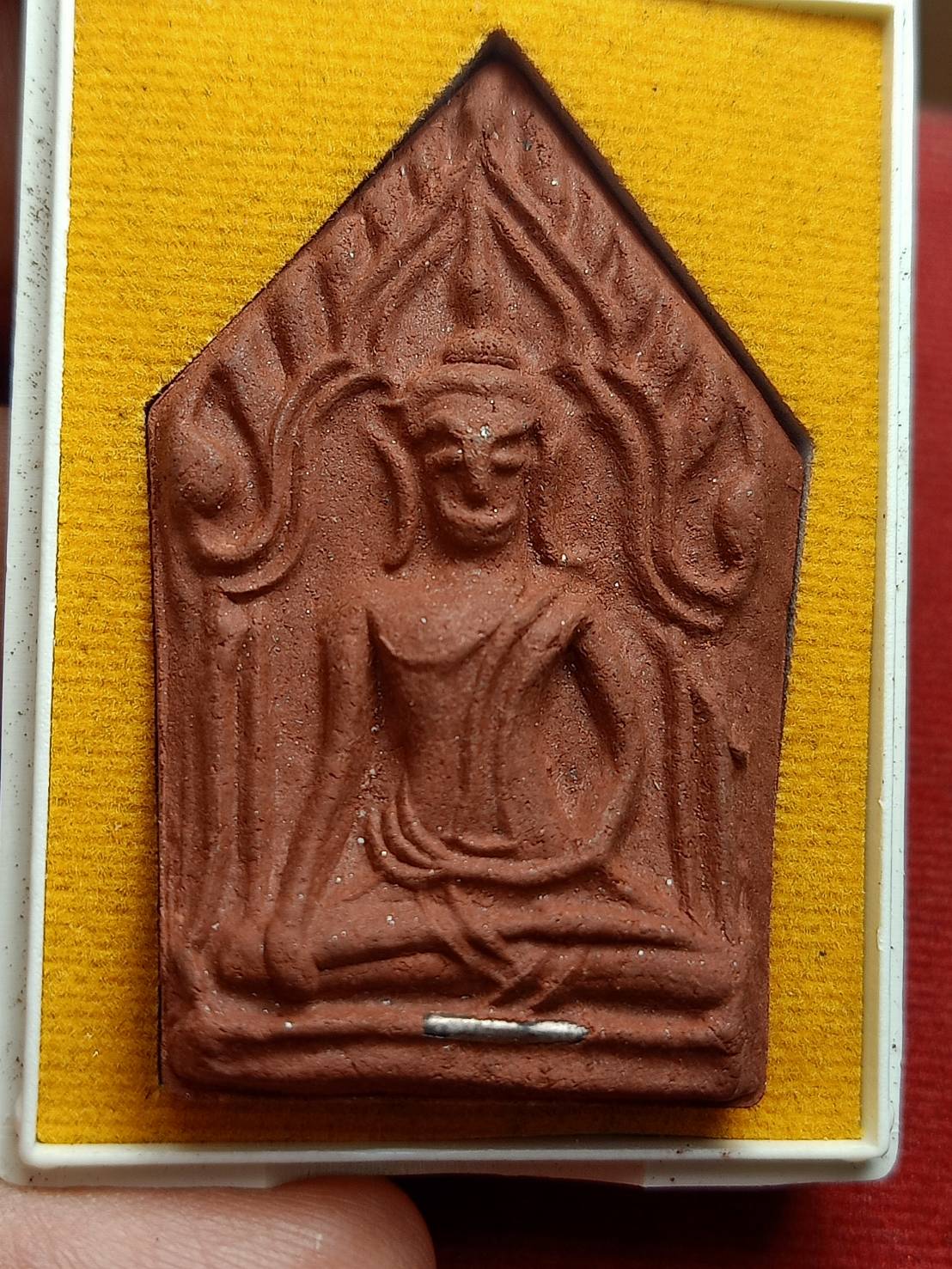 พระขุนแผนสาลิกาหลงรัง รุ่นปลดหนี้มีเสน่ห์ หลวงปู่จันทร์ วัดจันทรังษี จ.ขอนแก่น พร้อมกล่อง (SKU-12667)