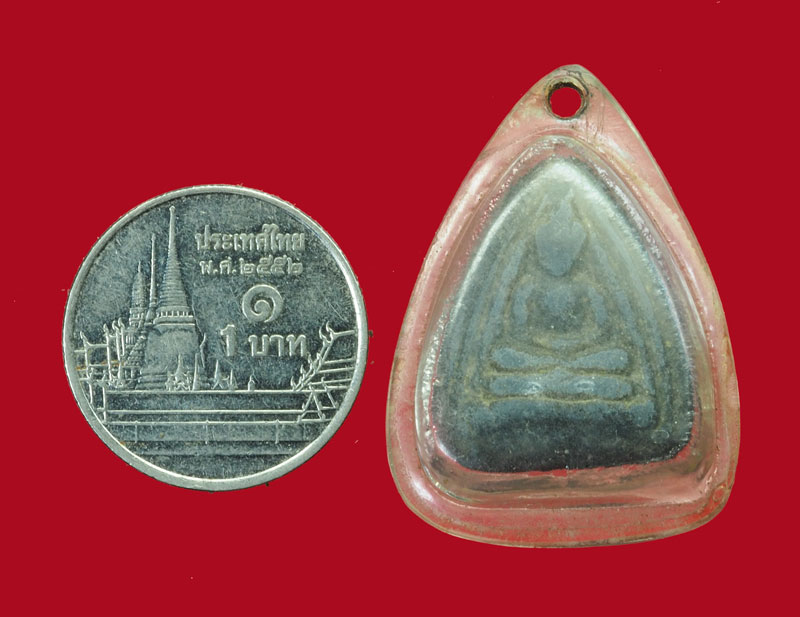 *31198 พระหลวงพ่อโต เนื้อดินผสมผงใบลาน เก่า ไม่ทราบที่ เลี่ยมพลาสติกเก่า 13