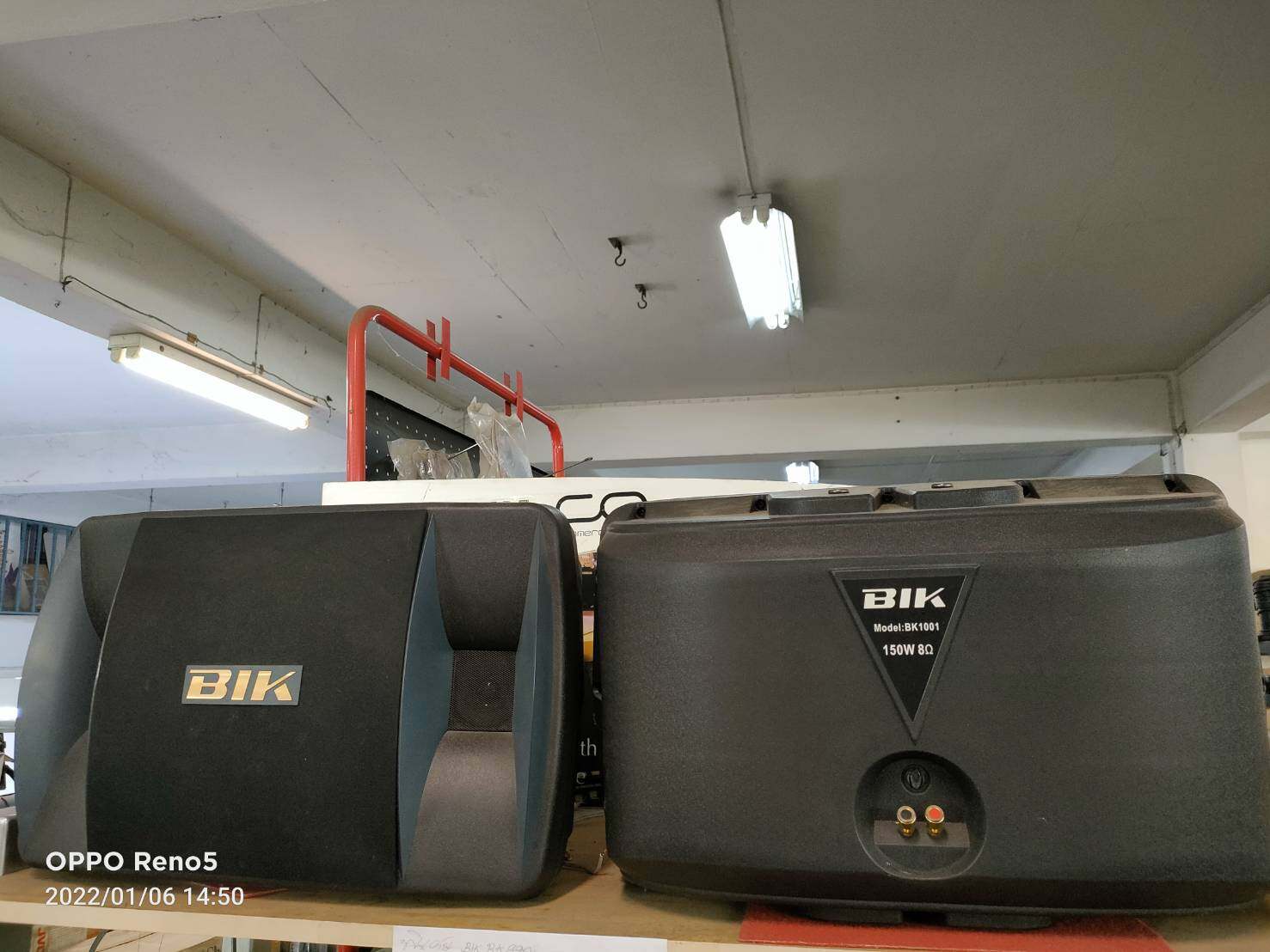 BIK ตู้ลำโพงคาราโอเกะ ขนาด 10 นิ้ว จำนวน 1 คู่ รุ่น รุ่น BK-1001 (ส่งฟรีทั่วไทย)