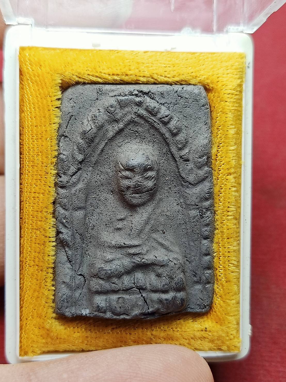 พระผงหลวงปู่ทวด รุ่นอภินิหาร วัดช้างไห้ จ.ปัตตานี (สร้างที่วัดเมืองยะลา) พร้อมกล่อง (SKU-07743)