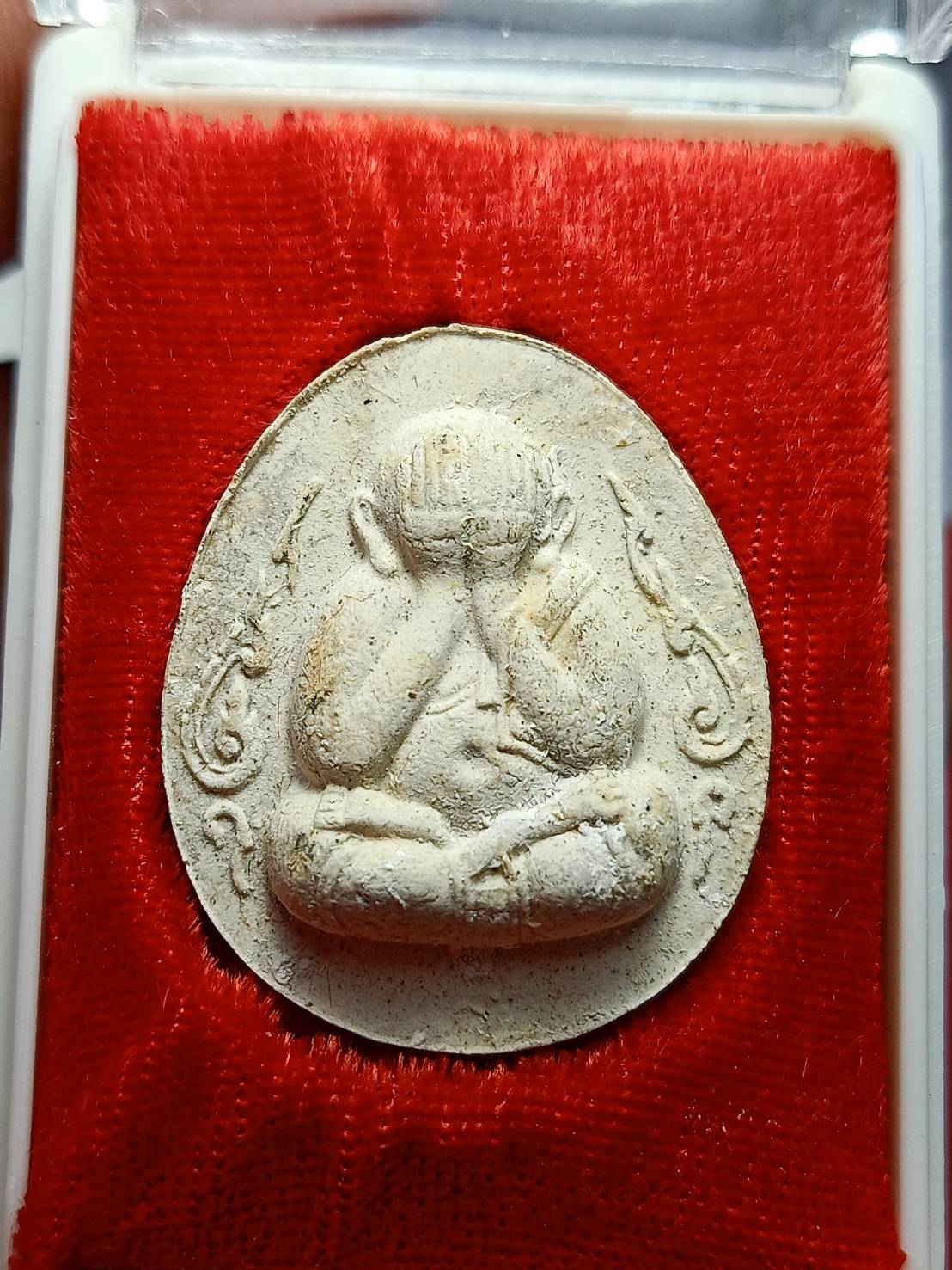 พระผงปิดตาหลวงปู่โต๊ะ วัดถ้ำสิงโตทอง จ.ราชบุรี พร้อมกล่อง (SKU-11192)