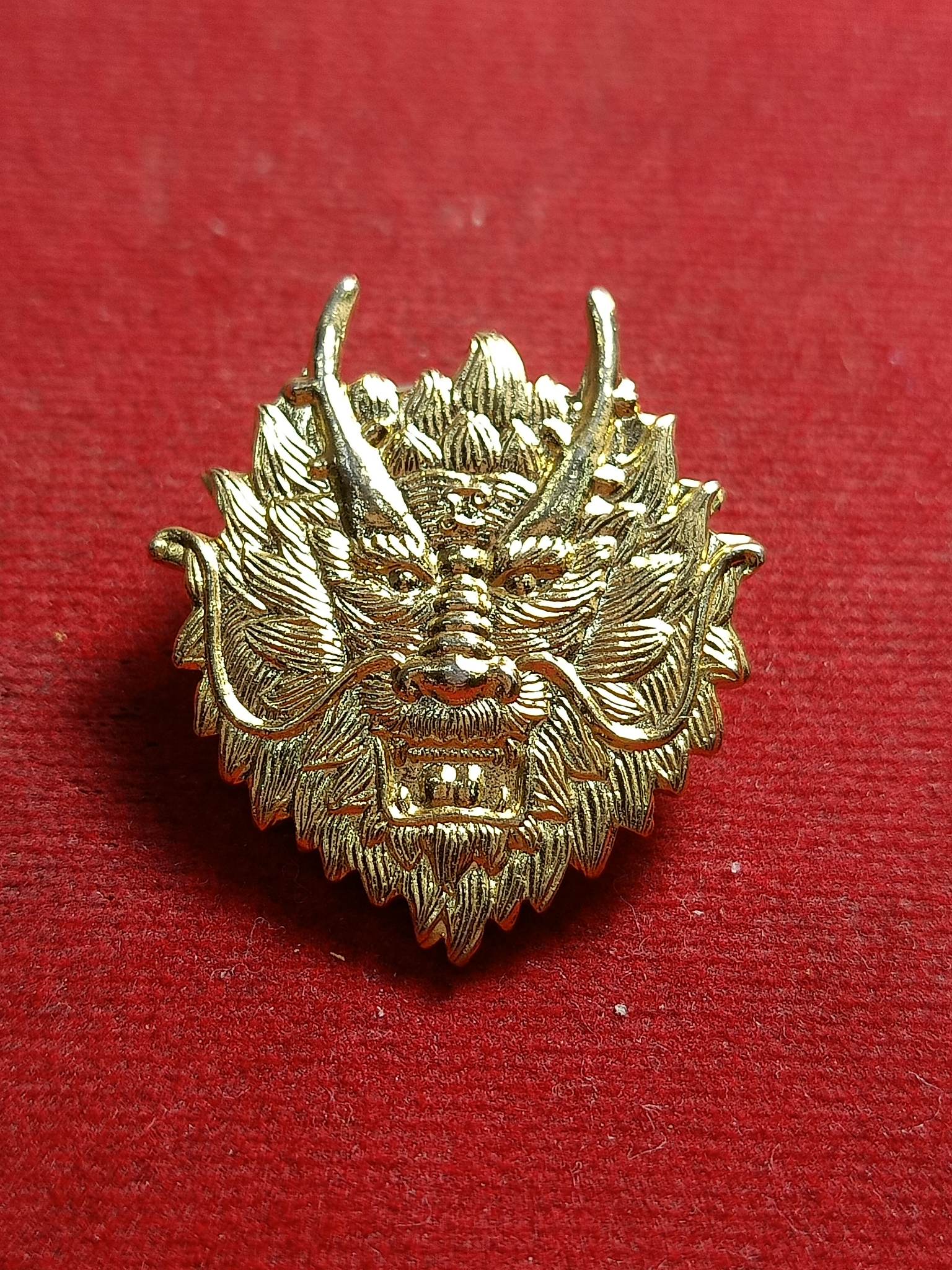 เหรียญหน้ามังกร หลวงพ่อประเทือง วัดหนองยางทอย จ.เพชรบูรณ์ กะไหล่ทอง ปี36(SKU-01656)