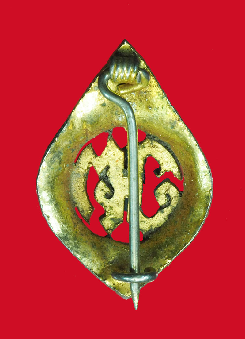 *31643 เข็มกลัด อักษรย่อ อ ต กระหลั่ยทอง 16