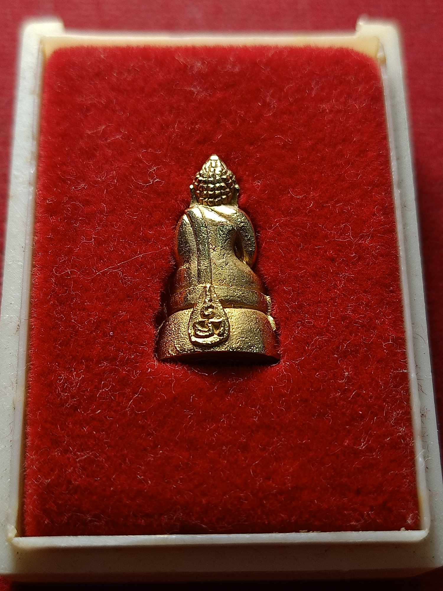 พระชัยวัฒน์หลวงปู่มา ญาณวโร วัดสันติวิเวก จ.ร้อยเอ็ด พร้อมกล่อง (SKU-04297)