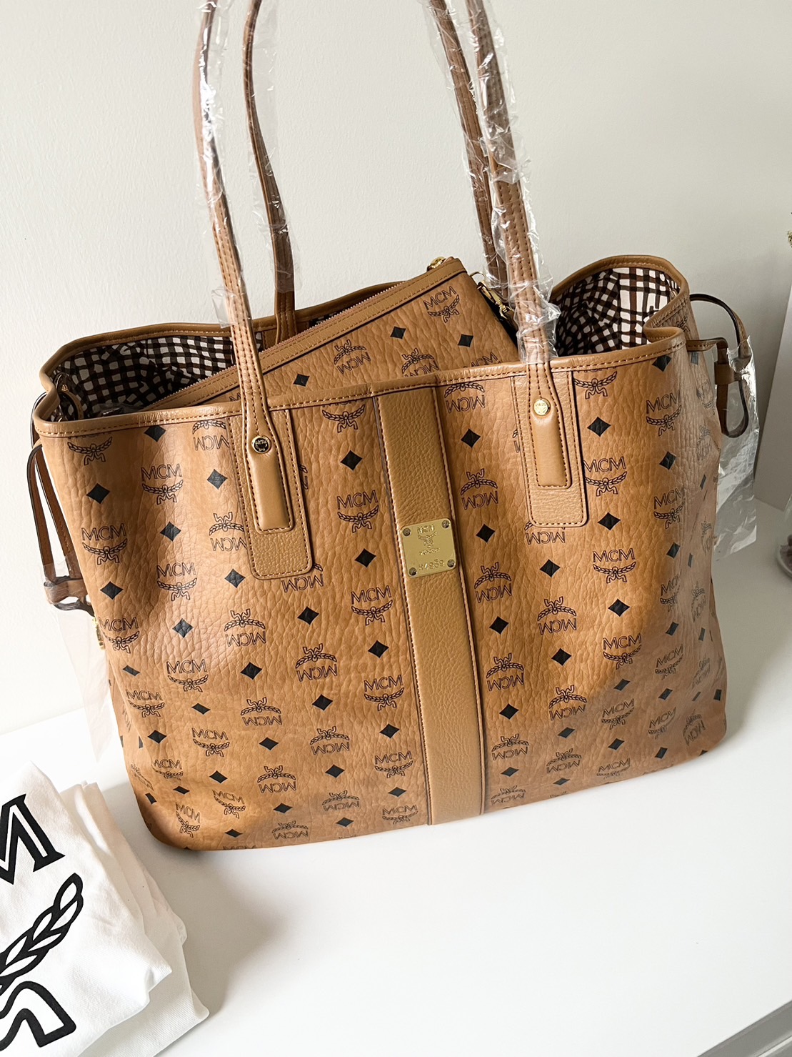 NEW MCM MEDIUM REVERSIBLE SHOPPER