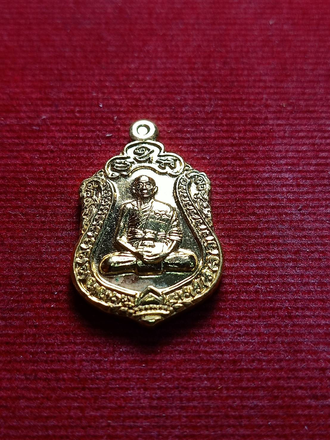 เหรียญหลวงพ่อเพี้ยน วัดเกริ่นกฐิน จ.ลพบุรี ปี 2556 พร้อมกล่อง (SKU-05636)