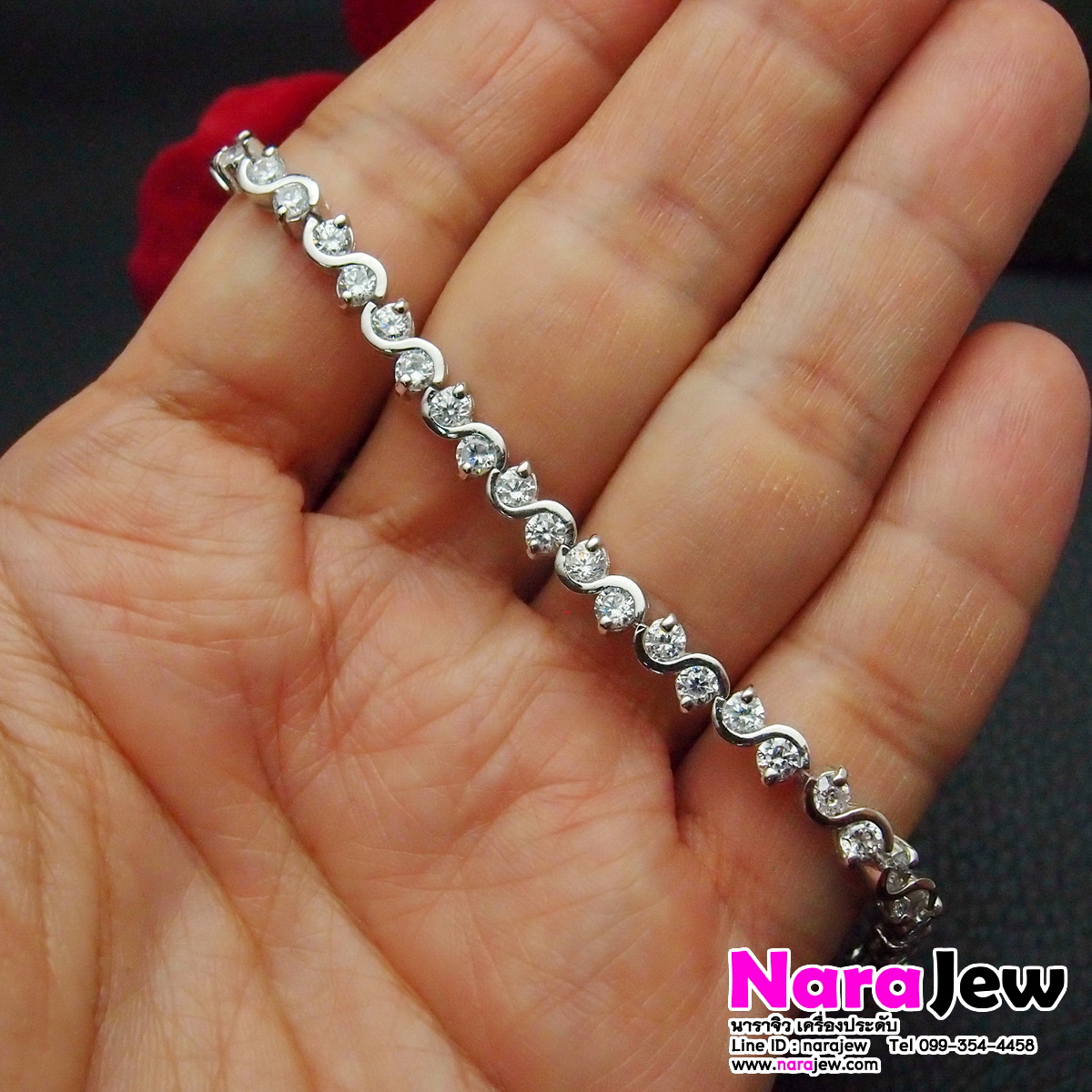 สร้อยข้อมือ เงินแท้ 925 ประดับเพชร CZ (เพชรสังเคราะห์) ประกาย เล่นไฟวิ้ง แบบ A