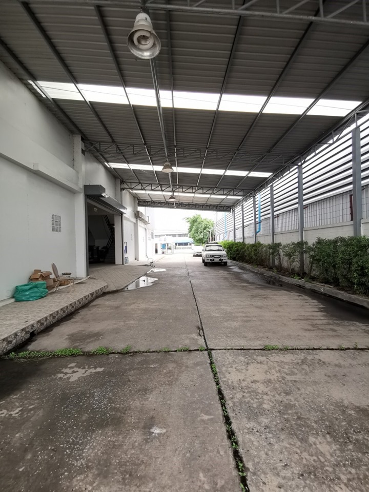 Sell land factory with buildings Inside the industrial estate ขายโรงงาน ที่ดินพร้อมสิ่งปลูกสร้าง อยู่ภายในนิคมอุตสาหกรรม