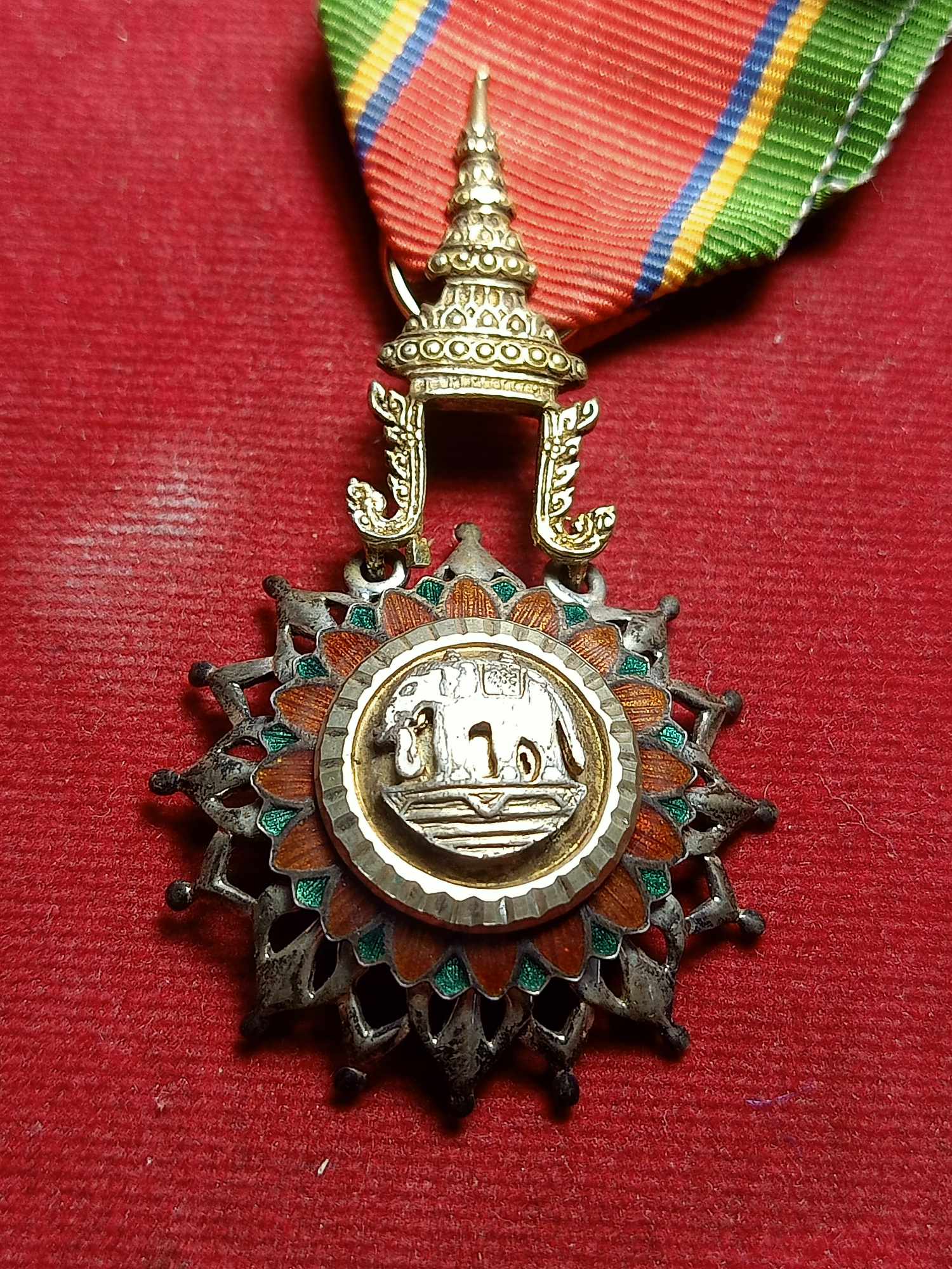 เครื่องราชฯ เชิดชูยิ่ง มปร. ช้างเผือก เงินลงยา พร้อมแพรแถบ (SKU-03708)