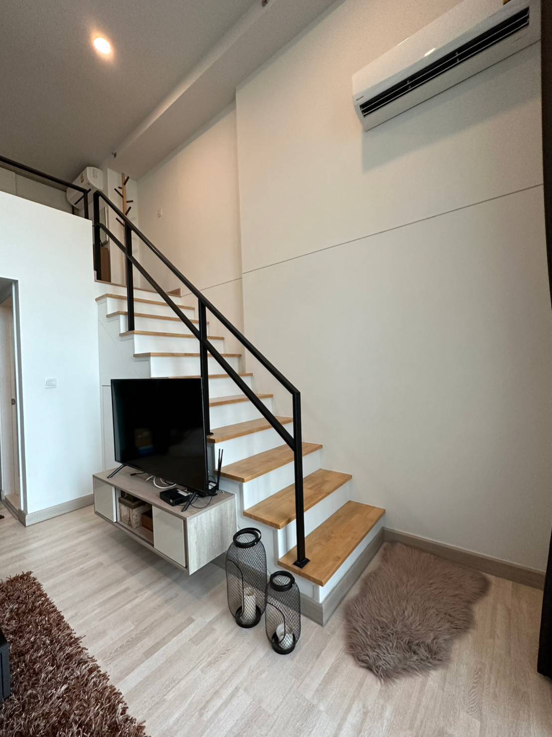 ขาย (For Sale) คอนโด : ไนท์บริดจ์ ติวานนท์ Knightsbridge Duplex Tiwanon ประเภท : 1 ห้องนอน 1 ห้องน้ำ พื้นที่ : 42 ตรม.