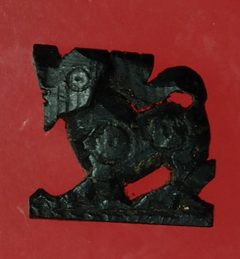 *27825 สิงห์ไม้งิ้วดำแกะเก่าพอมีอายุ ไม่ทราบที่และปีสร้าง 12