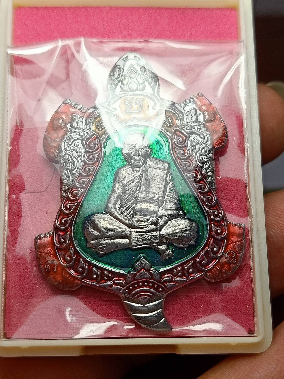 เหรียญเสมา "เศรษฐีรวยสมปรารถนา" หลวงปู่แสน วัดบ้านหน่องจิก จ.ศรีสะเกษ ปี 2562 พร้อมกล่อง (SKU-09234)