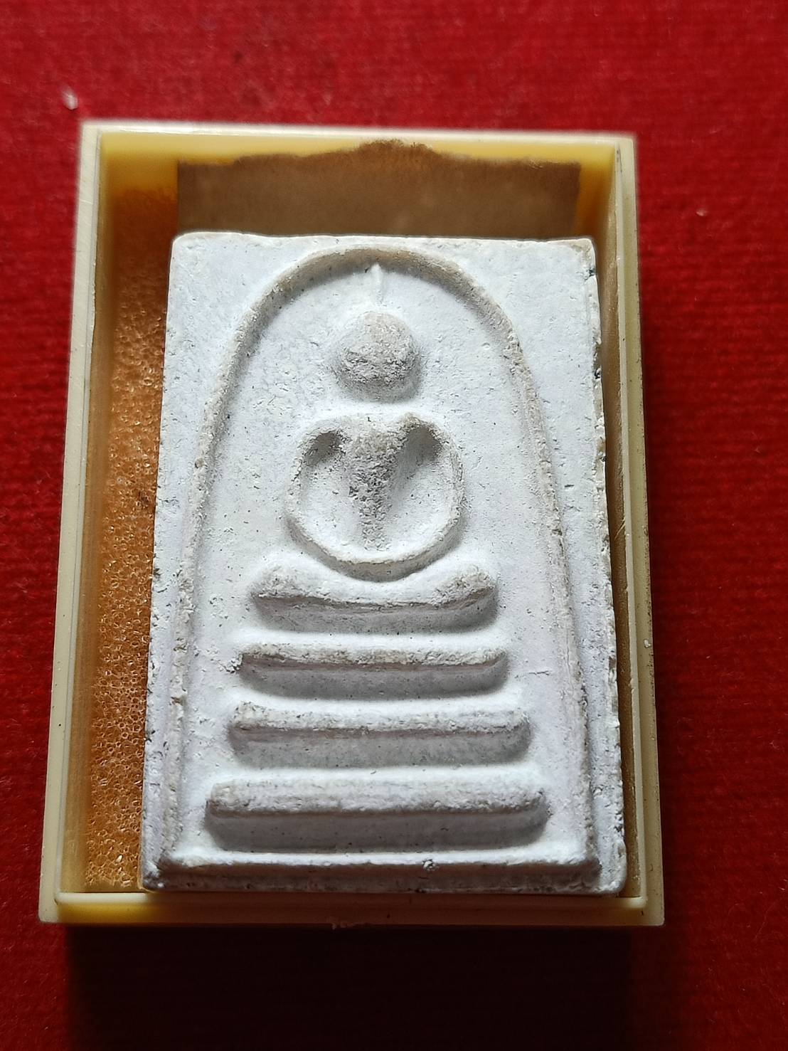 พระสมเด็จหลวงพ่อแพ รุ่นแพ 9 พัน วัดพิกุลทอง จ.สิงห์บุรี พร้อมกล่อง (SKU-08794)