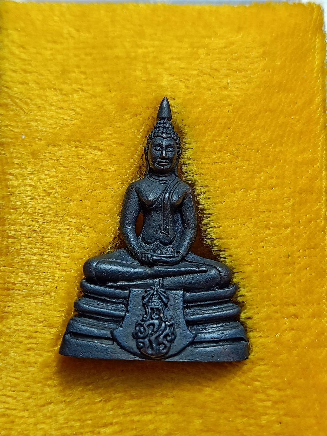 พระพุทธโสธร รุ่นย้อนยุคสร้างพระอุโบสถ สร้างโดยสมาคมชาวฉะเชิงเทรา ปี 2540 พร้อมกล่อง (SKU-11642)