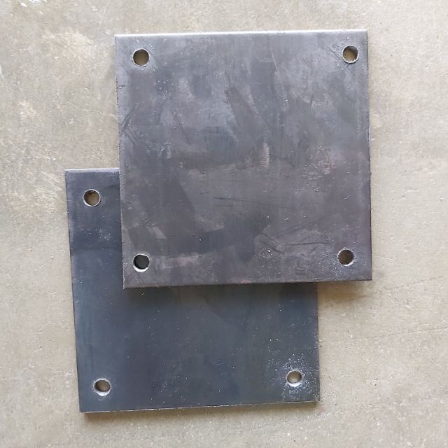 แผ่นเพลทเหล็กหนา 6 มม. (รุ่นเจาะรู4 มุม)(ราคารวมแวท) แผ่นเพลทสำหรับปิดหัวเสา แผ่นเพลทสี่เหลี่ยม แผ่นเพลทเหล็กหนา
