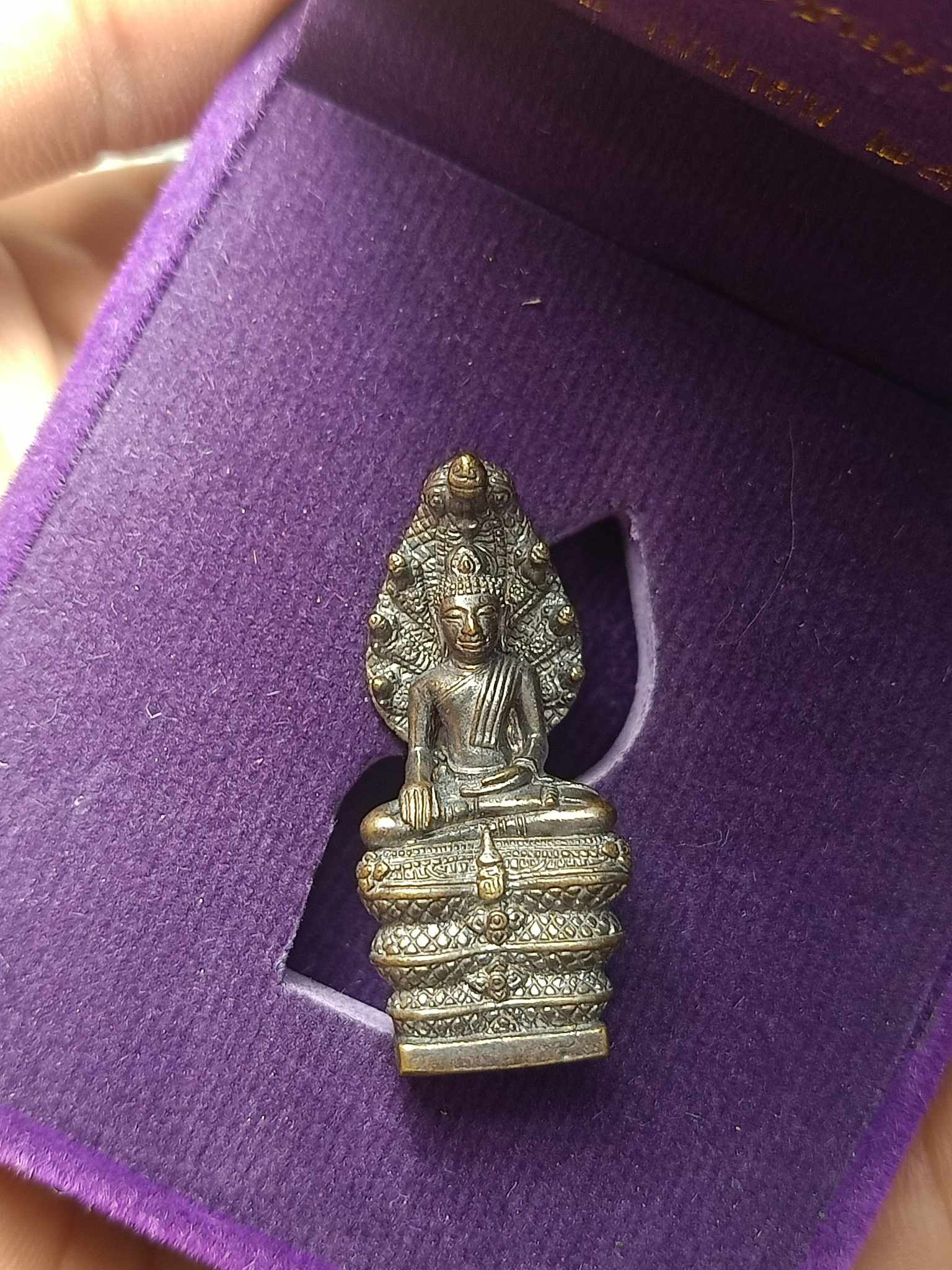 พระพุทธสัฎฐิสิริวัสสมงคล เพื่อเฉลิมพระเกียรติสมเด็จพระเทพรัตนราชสุดาฯ สยามบรมราชกุมารี ปี 2558 พร้อมกล่อง (SKU-02564)