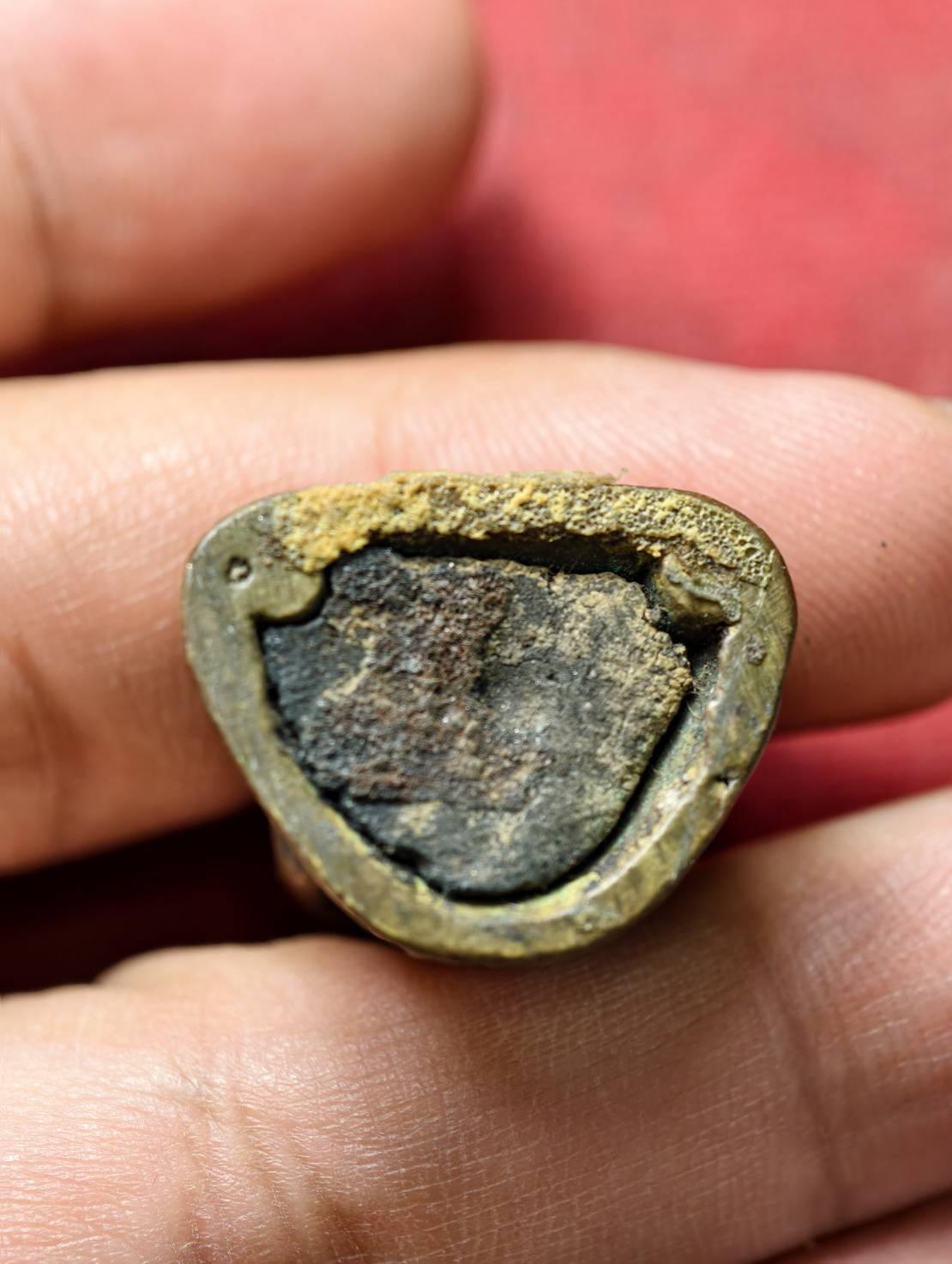 รูปหล่อหลวงพ่อทวด ขนาด 1 นิ้ว ครึ่ง วัดช้างไห้ จ.ปัตตานี (SKU-13456)