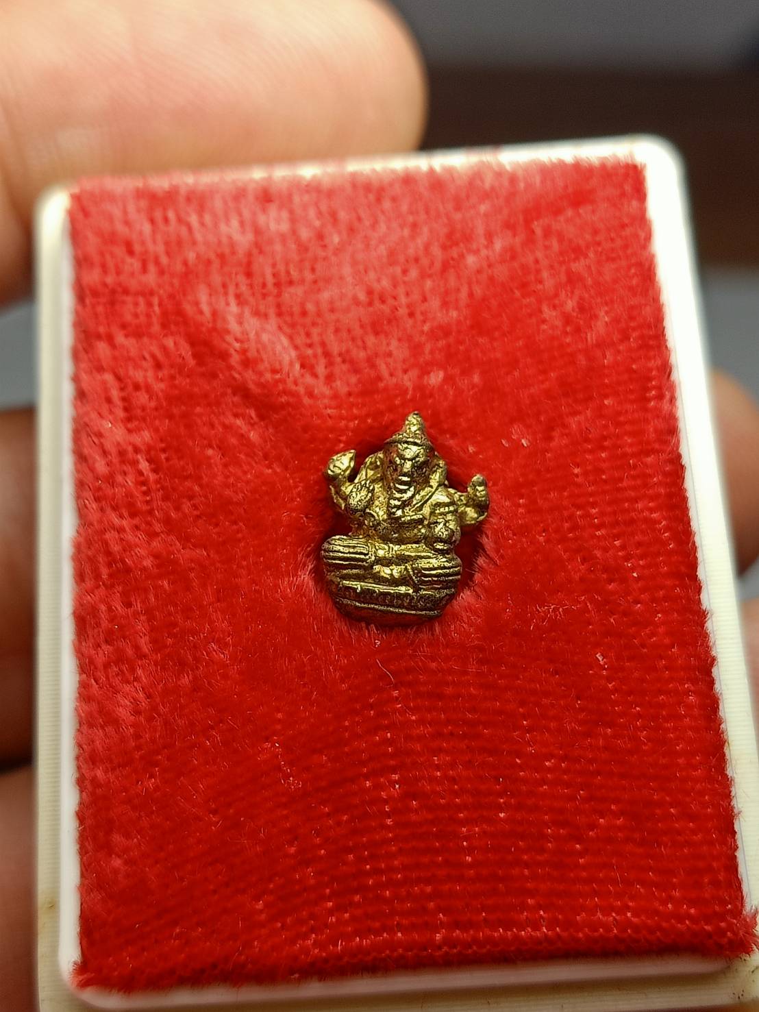 พระพิฆเณศร์อุ้มทรัพย์ รุ่นทักษิณมหาเศรษฐี พ่อท่านสังข์ วัดคลองวัดดอนตรอ จ.นครศรีธรรมราช (SKU-08457)