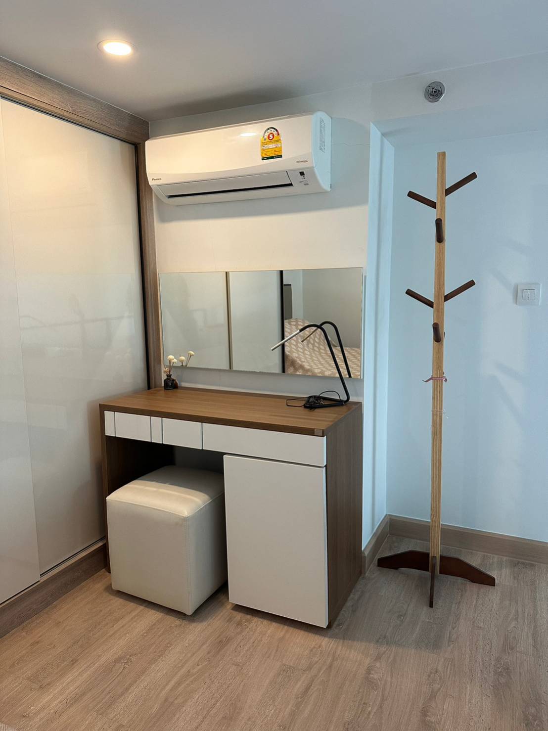 ขาย (For Sale) คอนโด : ไนท์บริดจ์ ติวานนท์ Knightsbridge Duplex Tiwanon ประเภท : 1 ห้องนอน 1 ห้องน้ำ พื้นที่ : 42 ตรม.
