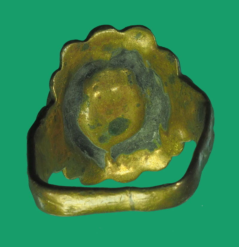 *33681 แหวนหัวเมฆพัทร ตัววงทำด้วยทองเหลืองหล่อ เก่าๆ 12