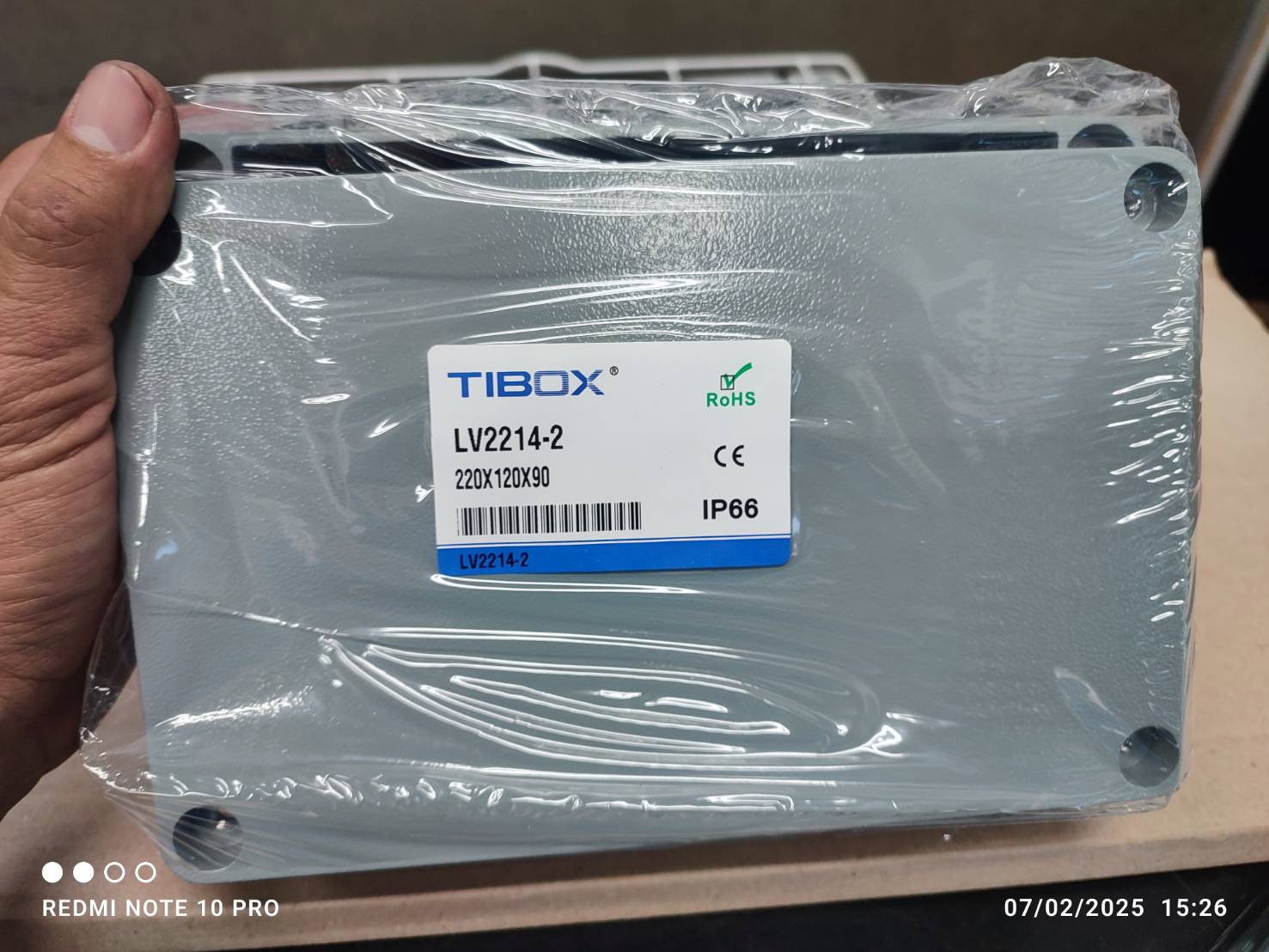 LV2214-2 กล่องอลูมิเนียม (Aluminum Enclosure IP66) Size :W140xH220xD90mm "TIBOX"