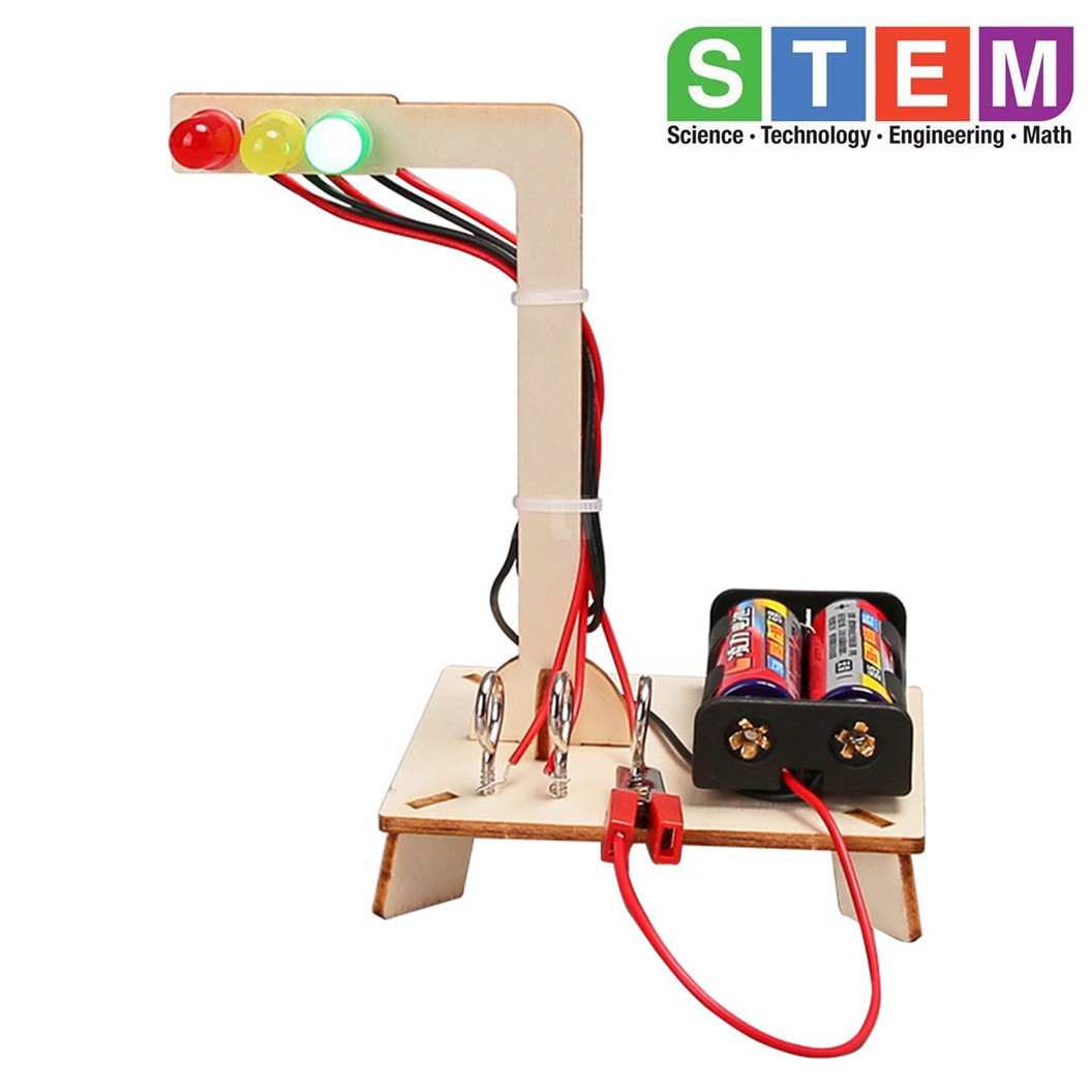 T-M46 ชุดประกอบไม้ ไฟจราจร Traffic Light Wooden Kit STEM Education ของเล่นเสริมทักษะ เสริมพัฒนาการ ชุดสัญญาณไฟจราจรทดลอง 3สี