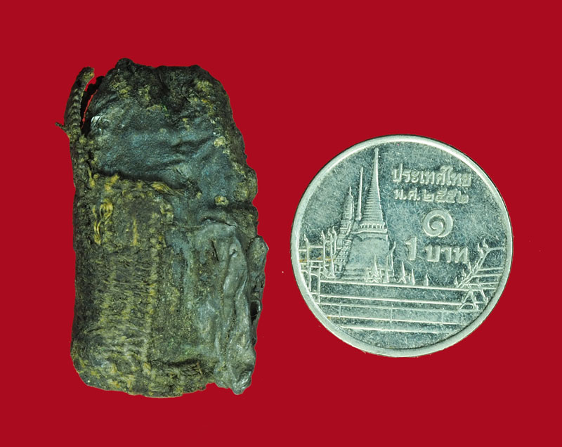 *30842 ตะกรุดพอกครึ่งถักเชือกลงรักเก่า ยุคก่อนปี 2500 ไม่ทราบอาจารย์ 12