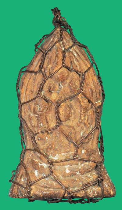 *35758 พระโคนสมอ ปางนาคปรก เนื้อดิน ถักลวด เก่า 13