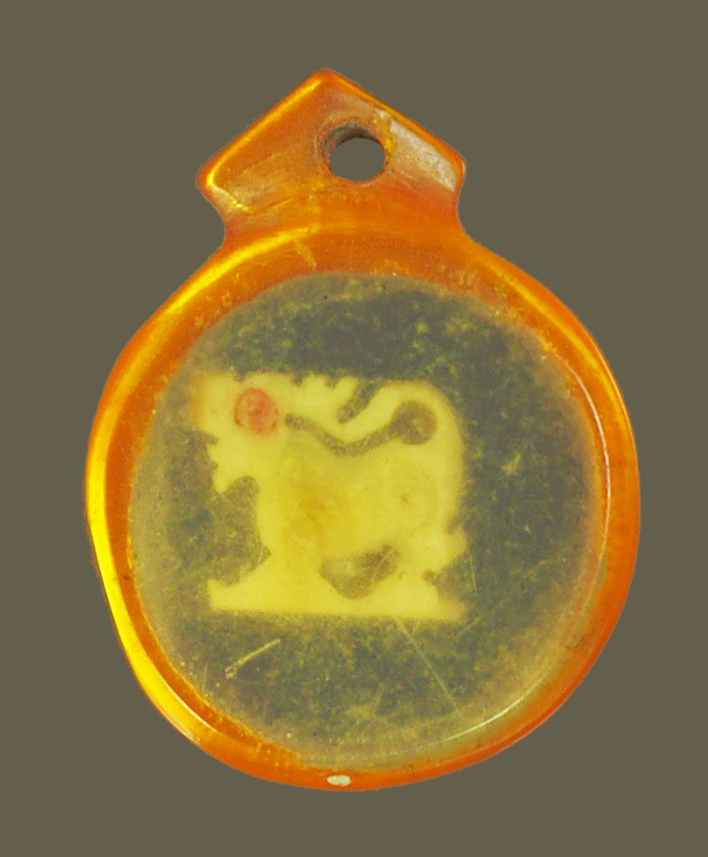 *39067 สิงห์แกะ เลี่ยมพลาสติกเก่าหลายสิบปี ไม่ทราบที่และปีสร้าง 12