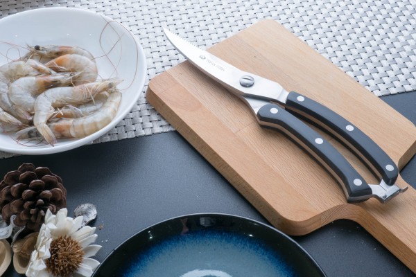 SC-42 กรรไกรตัดอาหารด้ามแบคกาไลท์