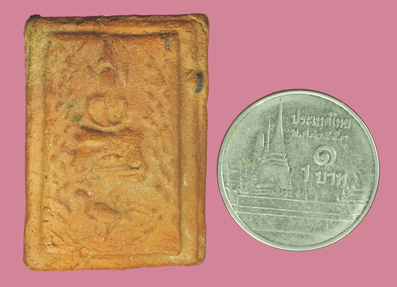 *38749 พระเนื้อดินพิมพ์ทรงไก่ เก่าพอมีอายุ ไม่ทราบที่และปีสร้าง 3