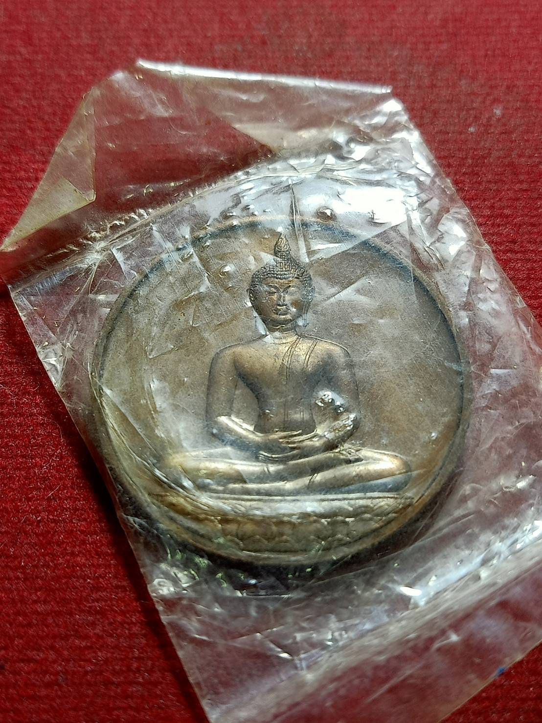 เหรียญที่ระลึกฉลอง 700 ปี ลายสือไทย หลัง ภปร. ออกโดยกองกษาปณ์ เมื่อ ปี พ.ศ 2526 พร้อมซอง (SKU-11494)
