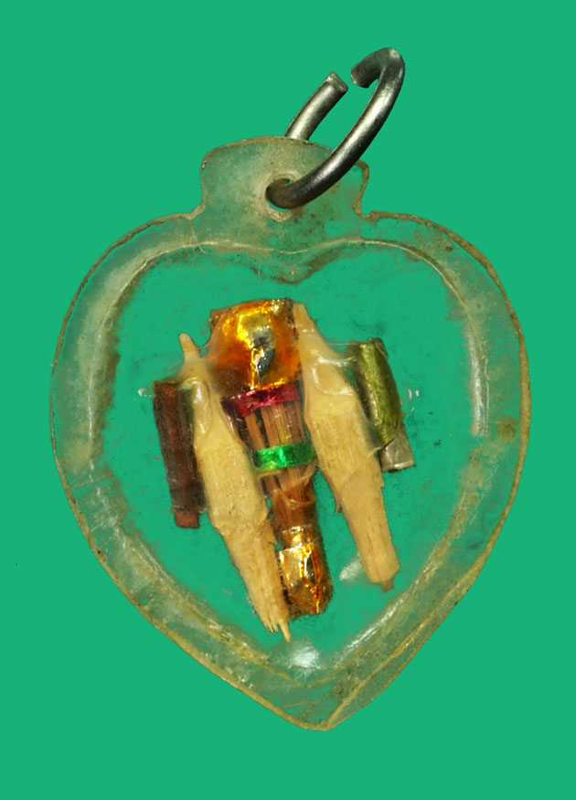 *35083 ตะกรุดสาริกา หลวงพ่อเคน วัดถ้ำเขาอีโต้ ปราจีนบุรี ปี 2500-2501 เลี่ยมพลาสติกเดิมจากวัด 12