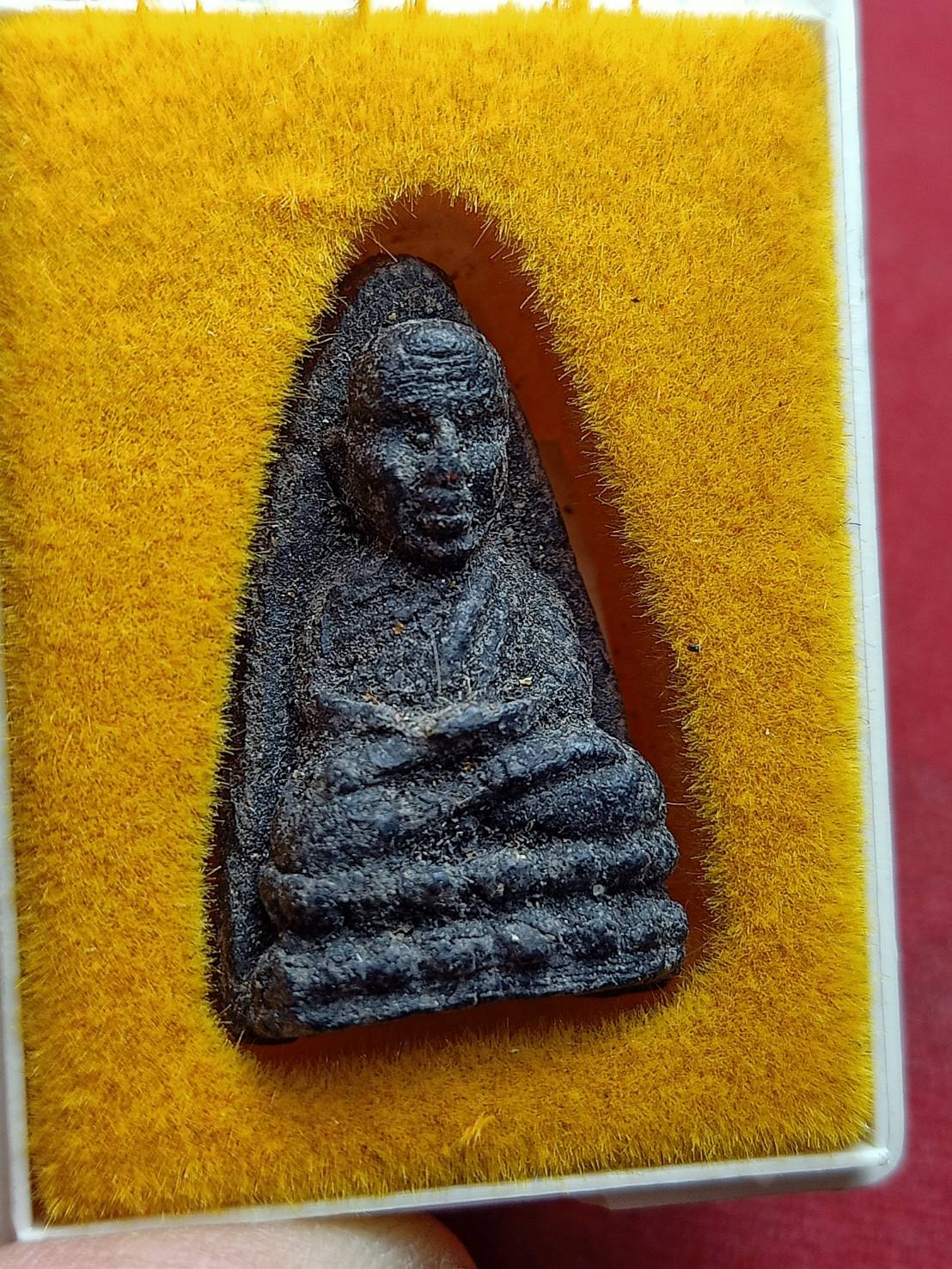 พระผงหลวงปู่ทวด วัดช้างไห้ จ.ปัตตานี (สร้างที่วัดนาประดู่) ปี 2539 พร้อมกล่อง (SKU-07753)