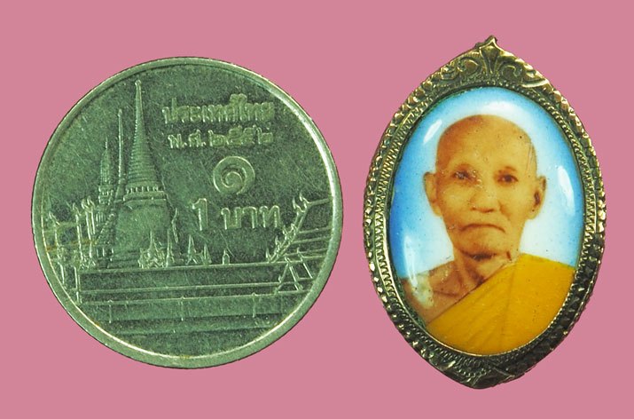 ขายแล้ว*37934 ล็อกเก็ตไม่ทราบอาจารย์ ไม่ทรมบที่และปีสร้าง (เจ้าของเดิมศัทธามากจีงได้เลี่ยมนาคเก่าคลาสิก) 4