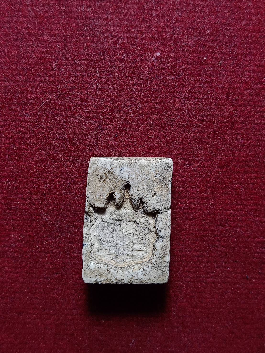 พระสมเด็จเผ่าศรียานนท์ พิมพ์เล็ก หลวงปู่นาค หลังตราโล่ตำรวจ(ตราแผ่นดิน) วัดอรุณราชวราราม (วัดแจ้ง) กทม. ผสมผงวัดระฆัง (SKU-10638)