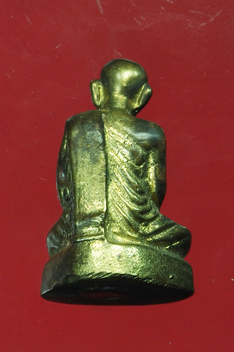 *28844 รูปหล่อกริ่ง หลวงปู่แหวนสุจิณโณ วัดดอยแม่ปั่ง เชียงใหม่ เนื้อทองเหลือง 31