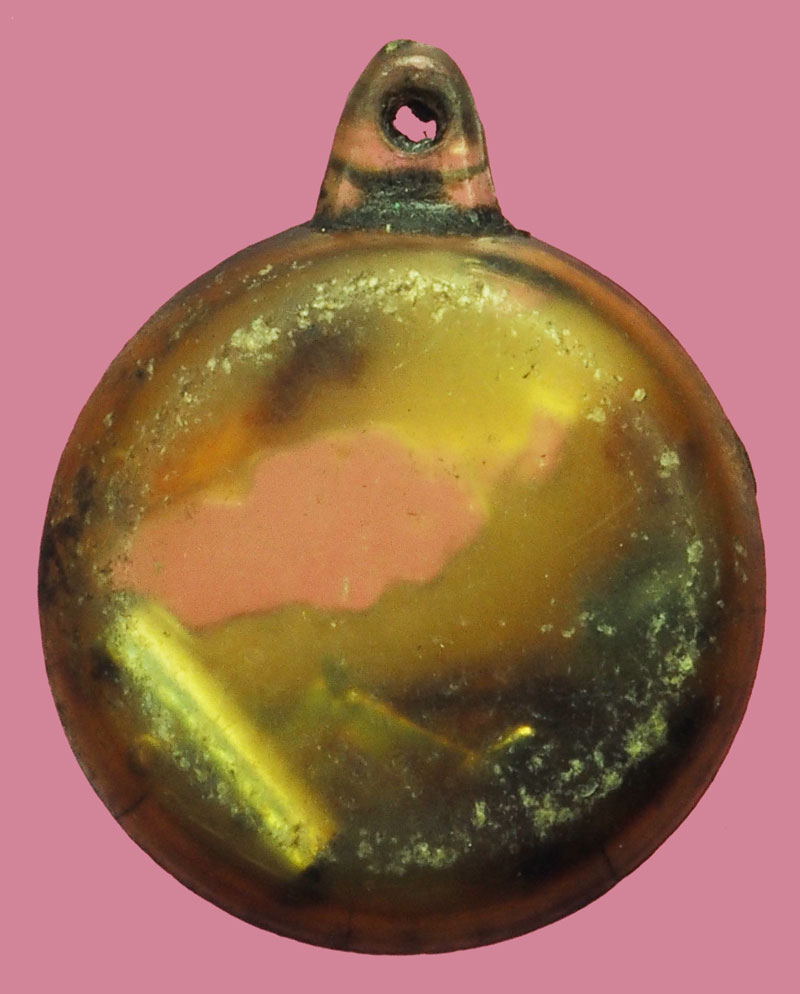 *37824 ตลับสีผึ้ง ขนาดห้อยคอ แบบนี้ หลวงพ่อจง หลวงพ่อกวย มีจัดสร้าง 3